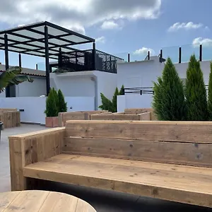 sleek-oasis-in-the-heart-of-sleeps-6.es-andalucia.com/